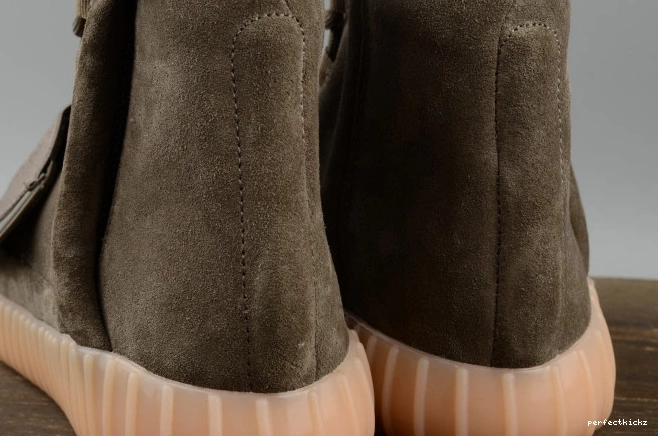 Brown Yeezy BY2456 adidas Boost Light 750 0812